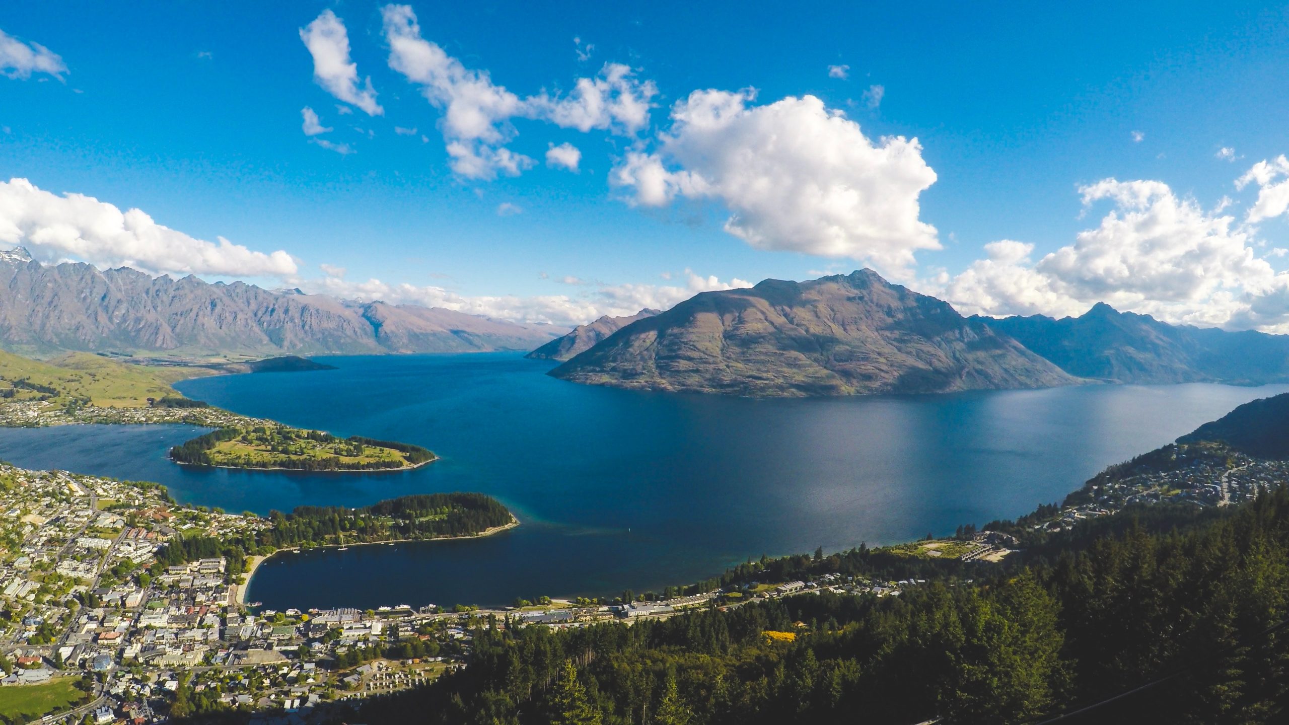 The Ultimate New Zealand Adventure: 10 Must-Do Activities